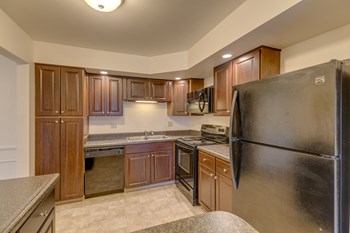 1850 Abbot Road 2 Beds Home, Student for Rent - Photo Gallery 6