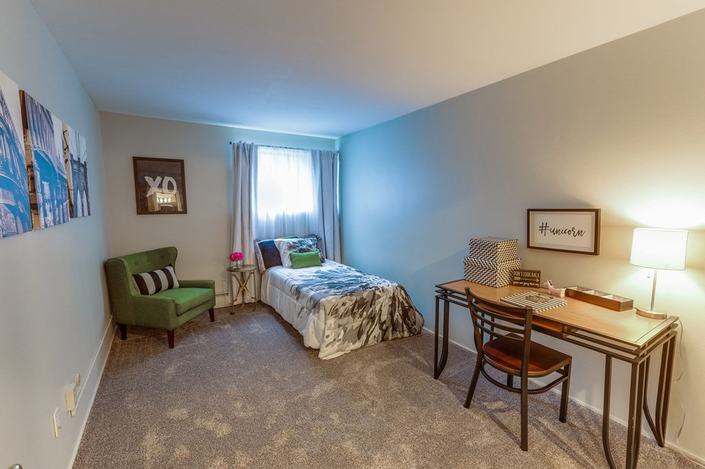 East Lansing Apartments near Michigan State University | University Terrace Apartments