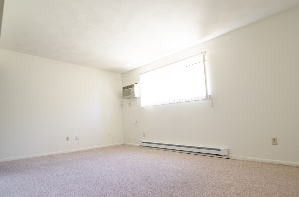 Spacious bedrooms in East Lansing Apartments near Michigan State University | Valley Forge