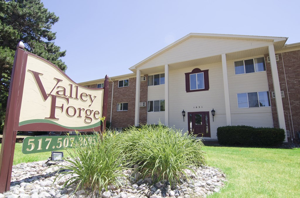 East Lansing Apartments Near Michigan State University | Valley Forge Apartments