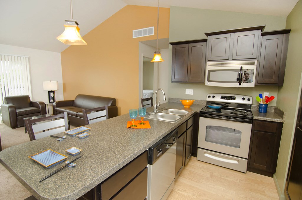 Spacious Kitchen in East Lansing Apartments near Michigan State University | Waterbury Place