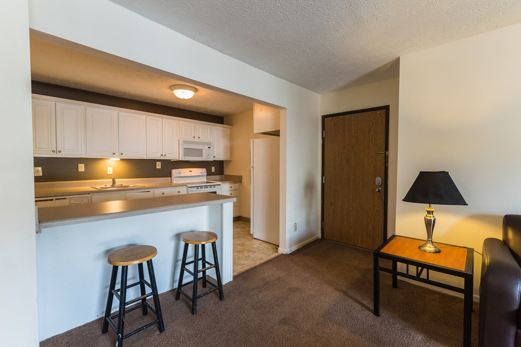 East Lansing Apartments near Michigan State University | Waters Edge Apartments