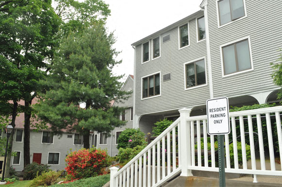 Machado House at Peter's Grove Exterior 2