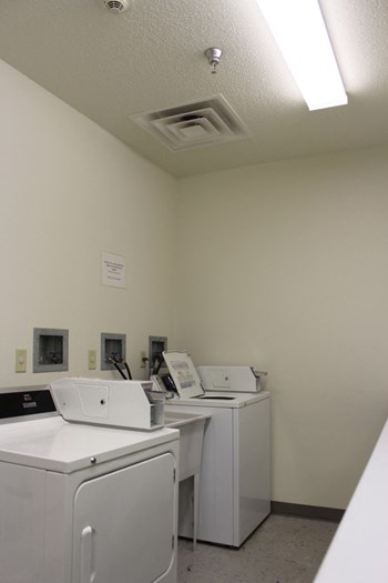 411 Nebraska St 1-2 Beds Apartment, Affordable for Rent - Photo Gallery 3