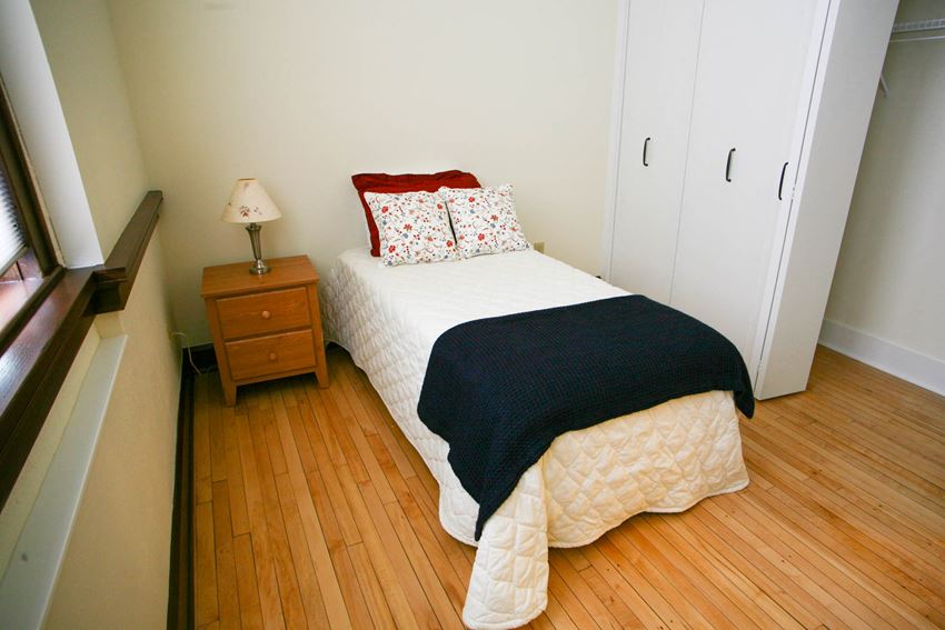 715 B Ave 1-2 Beds Apartment, Affordable for Rent - Photo Gallery