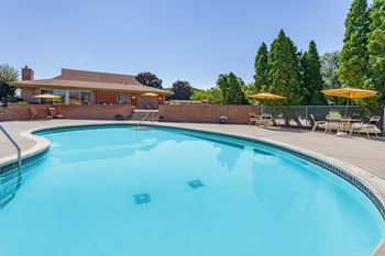 Sparkling Swimming Pool at Cranbrook Center Apartments,48076, MI