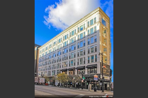 Mke Lofts Apartments 725 N Plankinton Ave Milwaukee Wi Rentcafé Milwaukee Photo Gallery 1