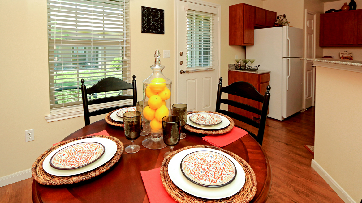 Bridgemoor at Killeen Apartments, 2710 Cunningham Rd., Killeen, TX