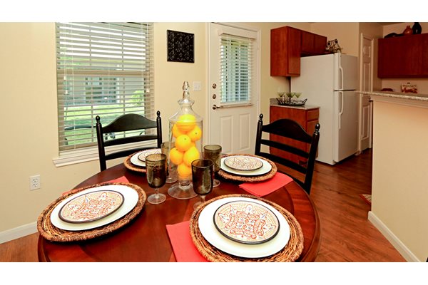 Bridgemoor at Killeen Apartments, 2710 Cunningham Rd., Killeen, TX