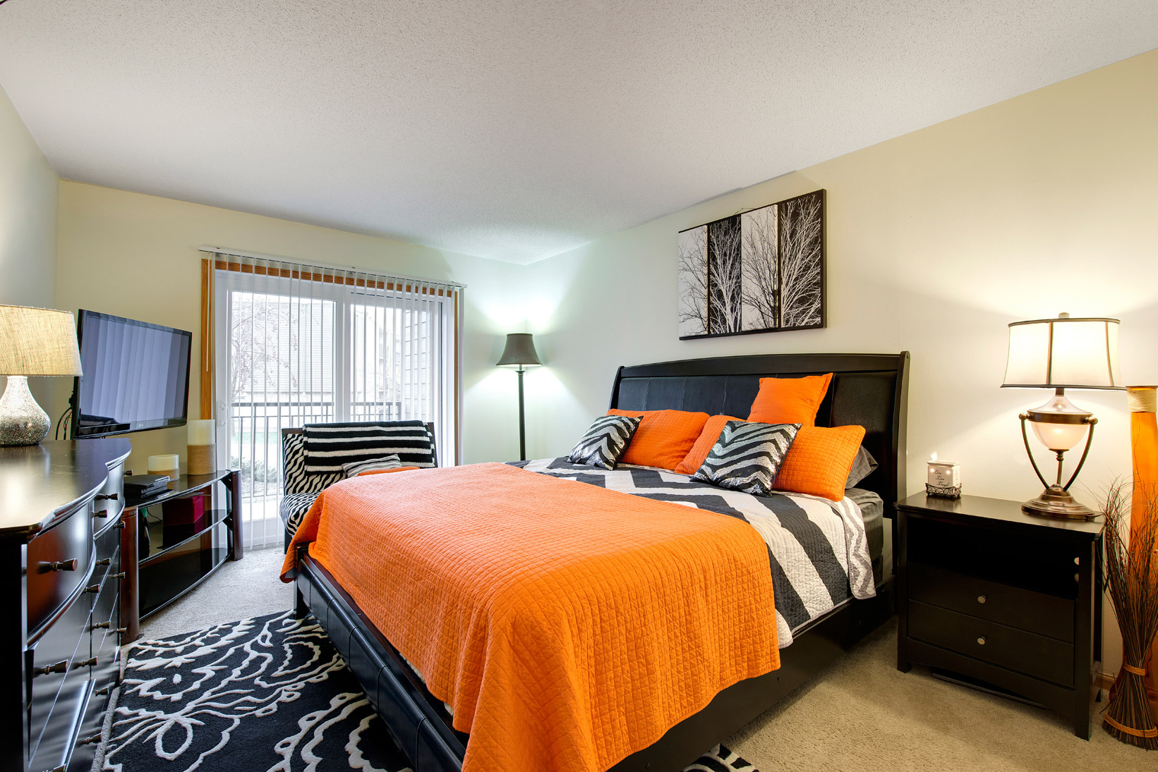 Pebblebrook Flats & Court Bloomington, MN