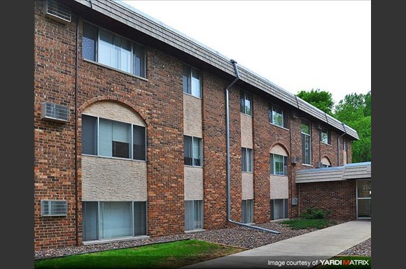 Rose 8 Estates Apartments 3050 Old Hwy 8 Roseville Mn Rentcafe