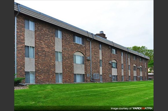 Rose 8 Estates Apartments 3050 Old Hwy 8 Roseville Mn Rentcafe