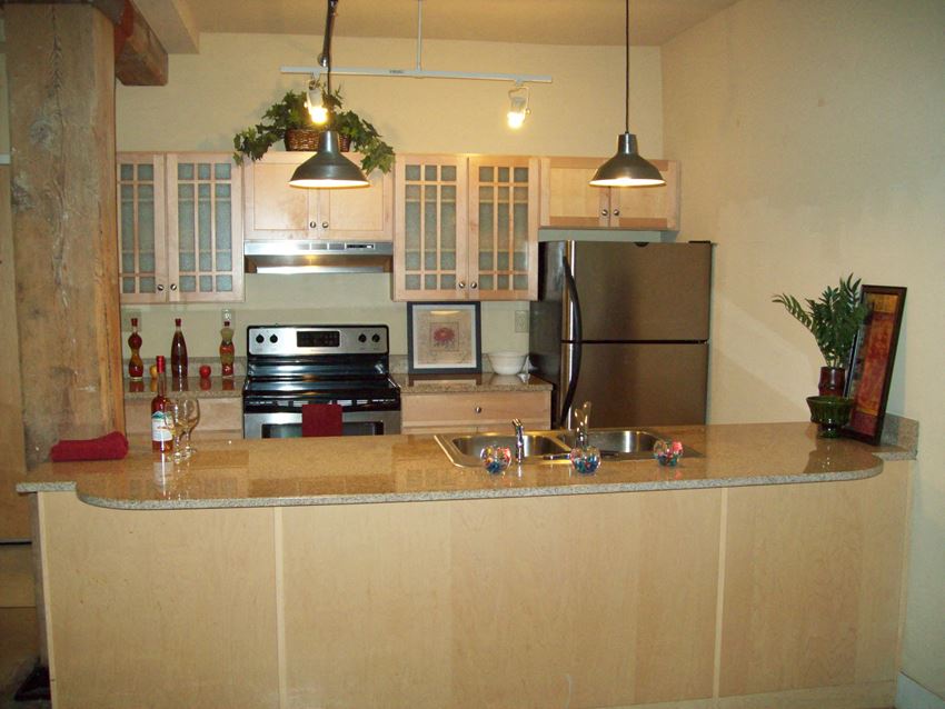 801 Hinton St. Studio-2 Beds Apartment for Rent - Photo Gallery 1
