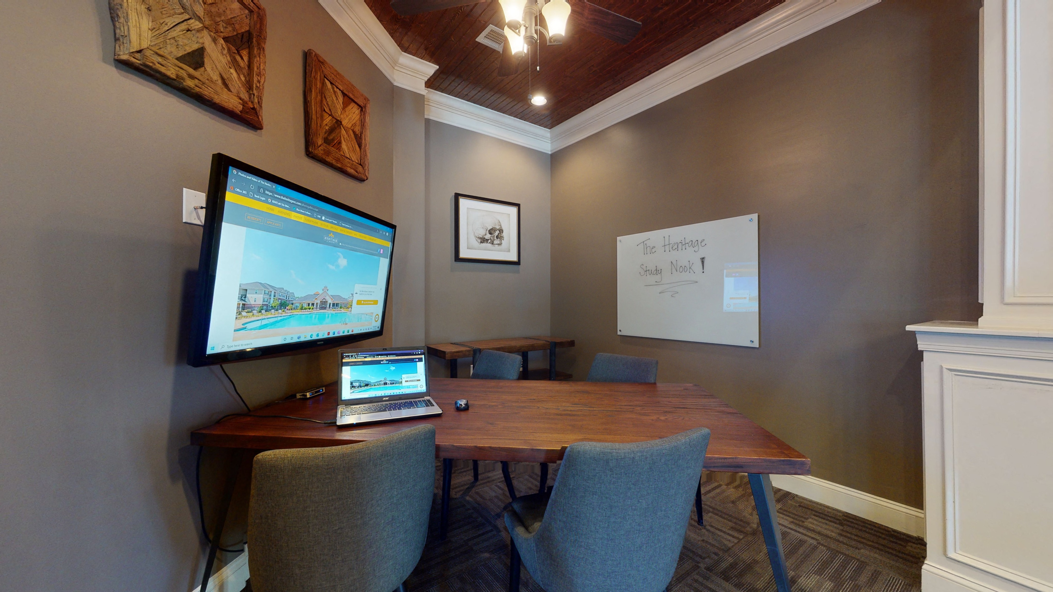 Study Nook at The Heritage at Arlington Apartment Homes, North Carolina