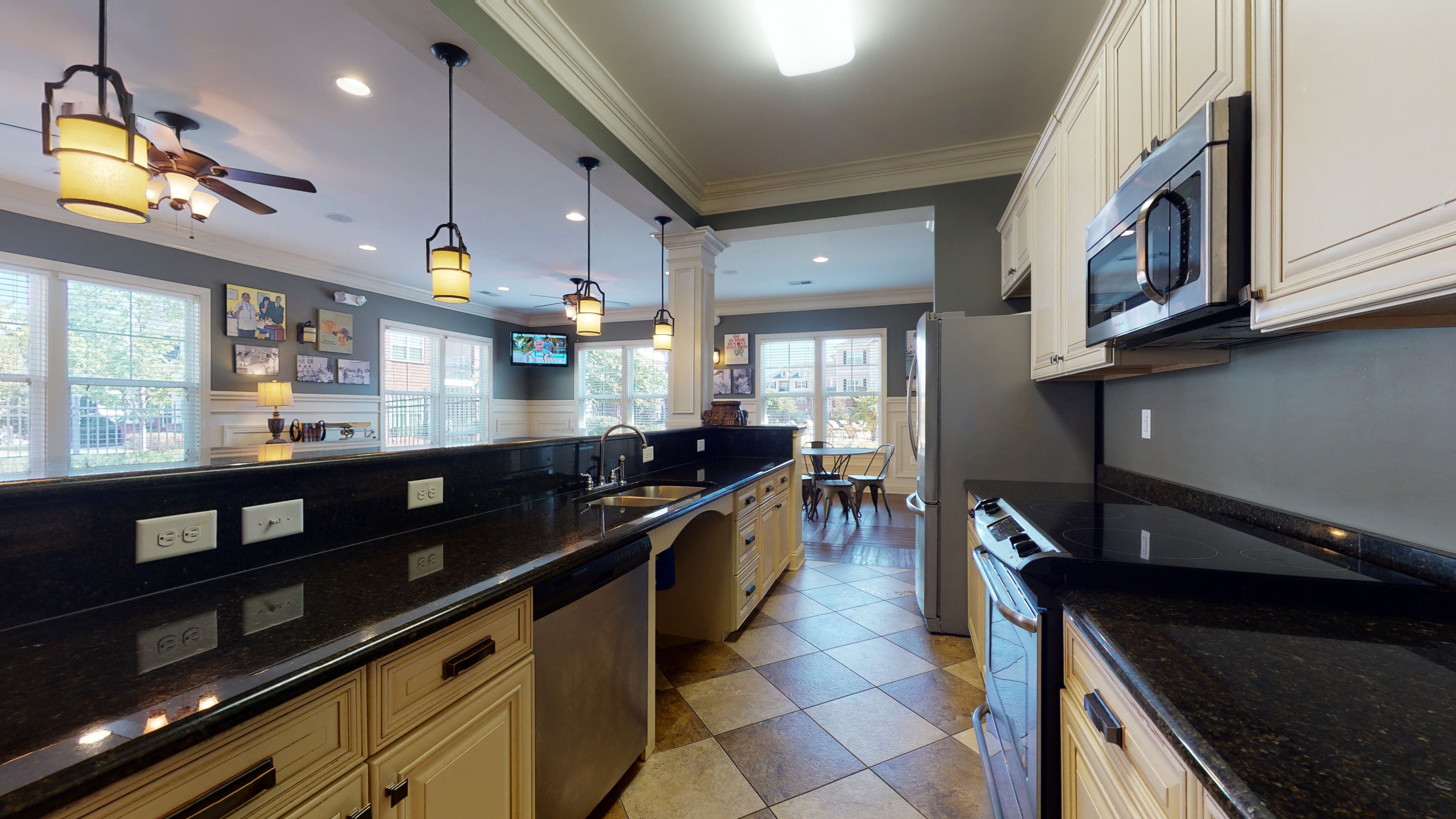 Community Kitchen at The Heritage at Arlington Apartment Homes, Greenville, NC