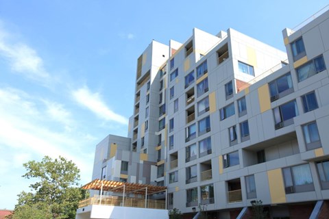 the building in which the hotel is located