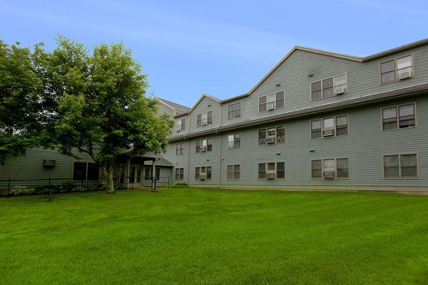 391 Main Street Studio-1 Bed Apartment, Affordable for Rent - Photo Gallery