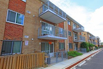 2834 Q Street, SE 1-2 Beds Apartment, Affordable for Rent - Photo Gallery 6