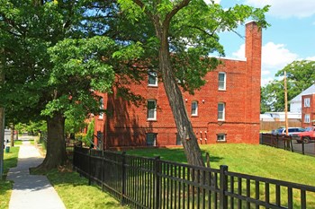 2834 Q Street, SE 1-2 Beds Apartment, Affordable for Rent - Photo Gallery 7
