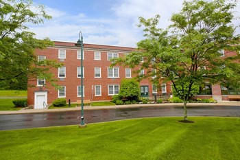 138 East Mountain Road 1 Bed Apartment, Affordable for Rent - Photo Gallery 5
