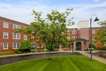 138 East Mountain Road 1 Bed Apartment, Affordable for Rent - Photo Gallery 3