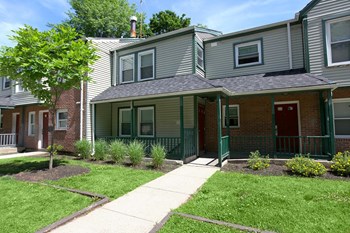 392 Orchard Street Studio-4 Beds Apartment for Rent