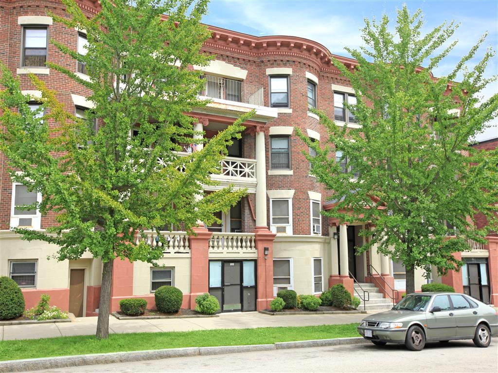 Franklin Park Apartments eBrochure