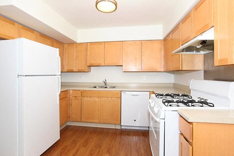 2333 W. Jackson Blvd. 1-3 Beds Apartment, Townhouse, Affordable for Rent - Photo Gallery 18