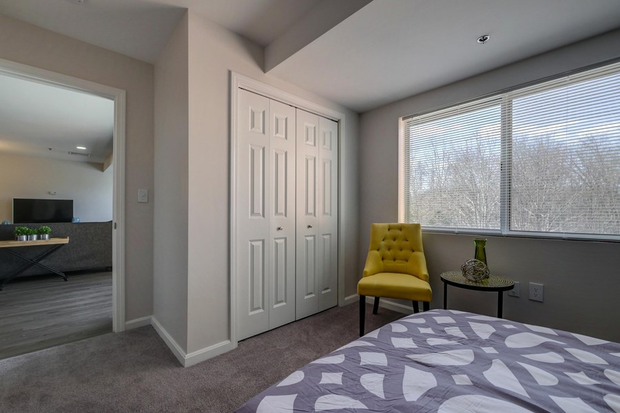 Executive Suites Available at Carisbrooke at Manchester Apartments, Manchester, NH