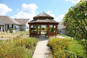 2500 Orchard Drive 2-3 Beds Apartment for Rent - Photo Gallery 3