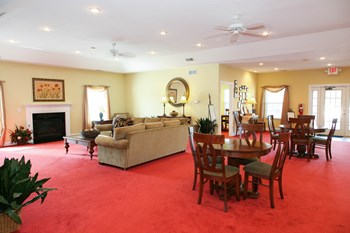 2500 Orchard Drive 2-3 Beds Apartment for Rent - Photo Gallery 4