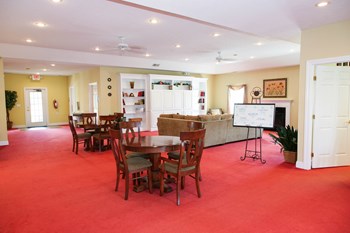 2500 Orchard Drive 2-3 Beds Apartment for Rent - Photo Gallery 5