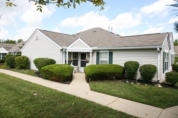 2500 Orchard Drive 2-3 Beds Apartment for Rent - Photo Gallery 2
