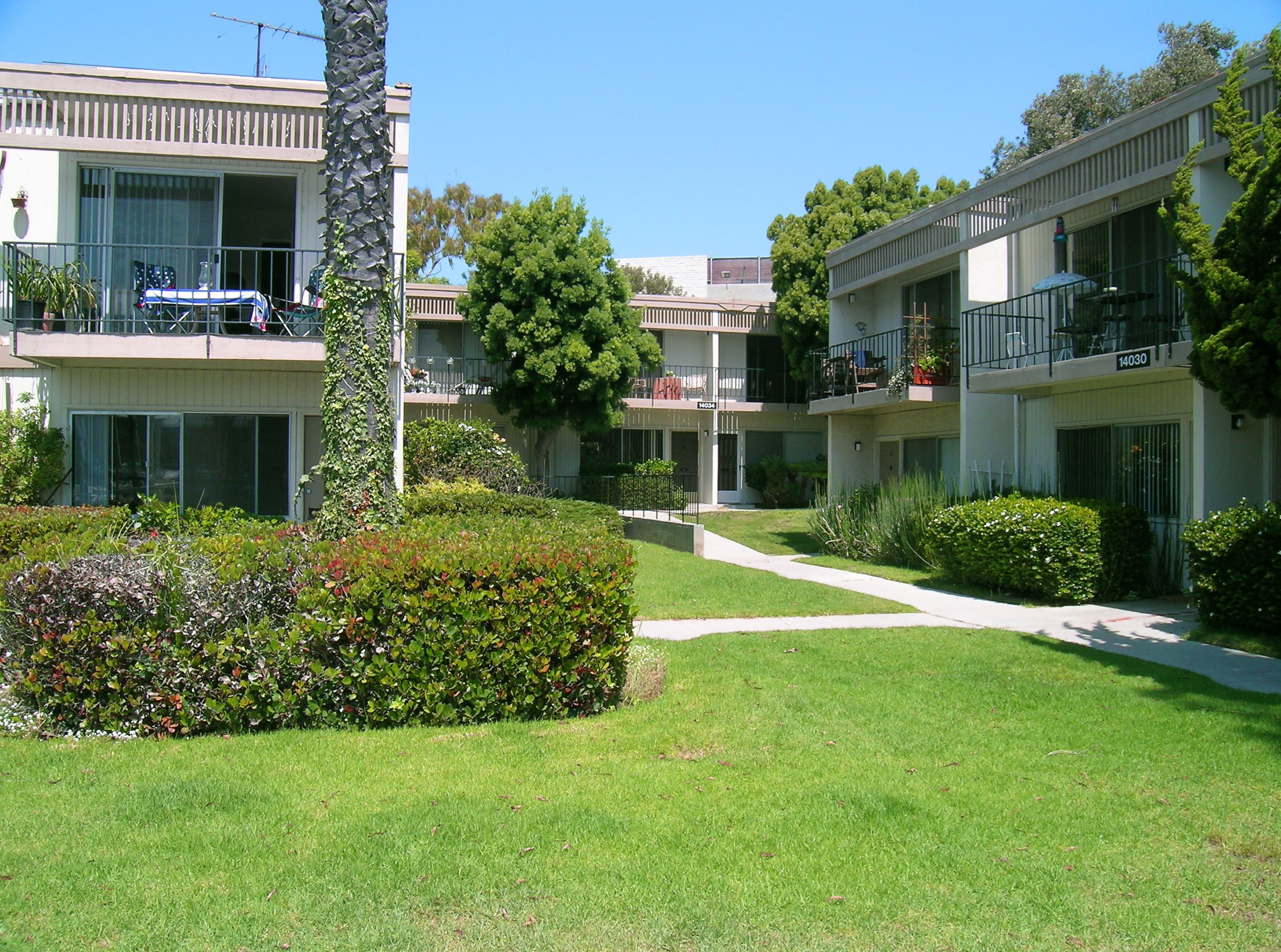Neptune Marina Townhomes, 14126 Marquesas Way, Marina del Rey, CA RENTCafé