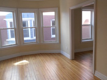 1106 Main Street 2 Beds Apartment for Rent - Photo Gallery 3