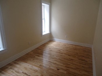 1110 Main Street 2 Beds Apartment for Rent - Photo Gallery 4