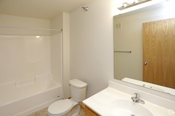 3550 South 17th Street Studio-2 Beds Apartment for Rent - Photo Gallery 4