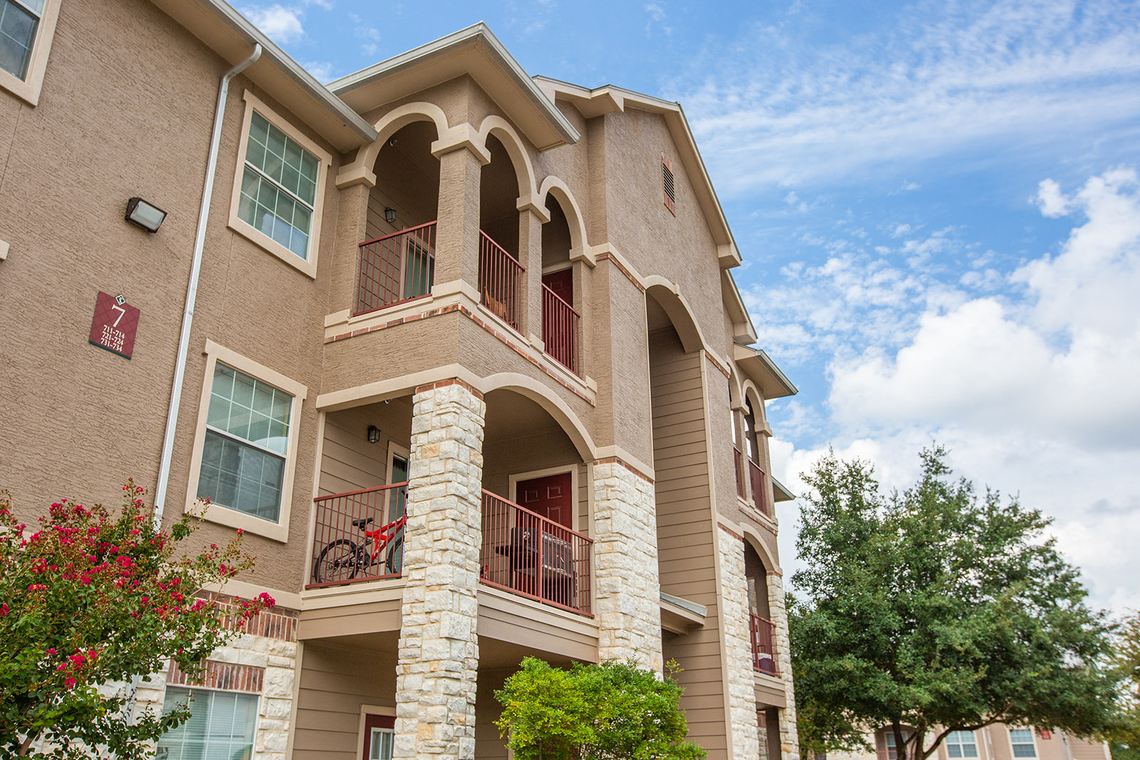 Town Square Apartments 301 Converse Center St Converse TX