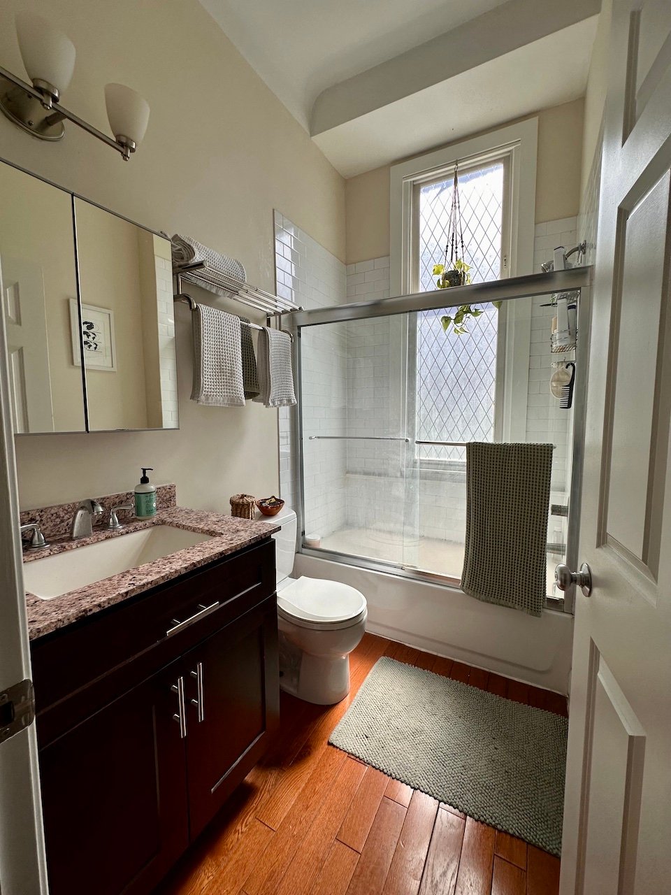 #1F: 1BR/1BA for $2395