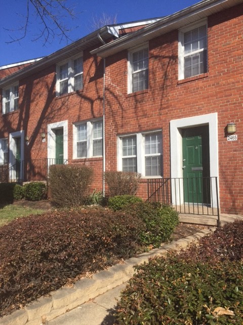 Fort Henry Gardens Apartments 2470 S Lowell St Arlington Va