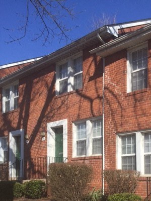 Fort Henry Gardens Apartments 2470 S Lowell St Arlington Va