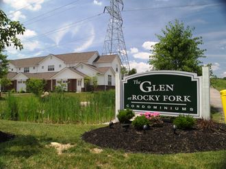the sign in front of the glen rock fork condominiums