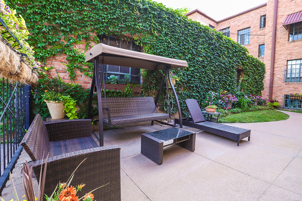 Avon Apartments in Denver, CO