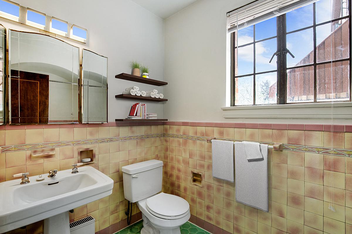 Avon Apartments in Denver, CO