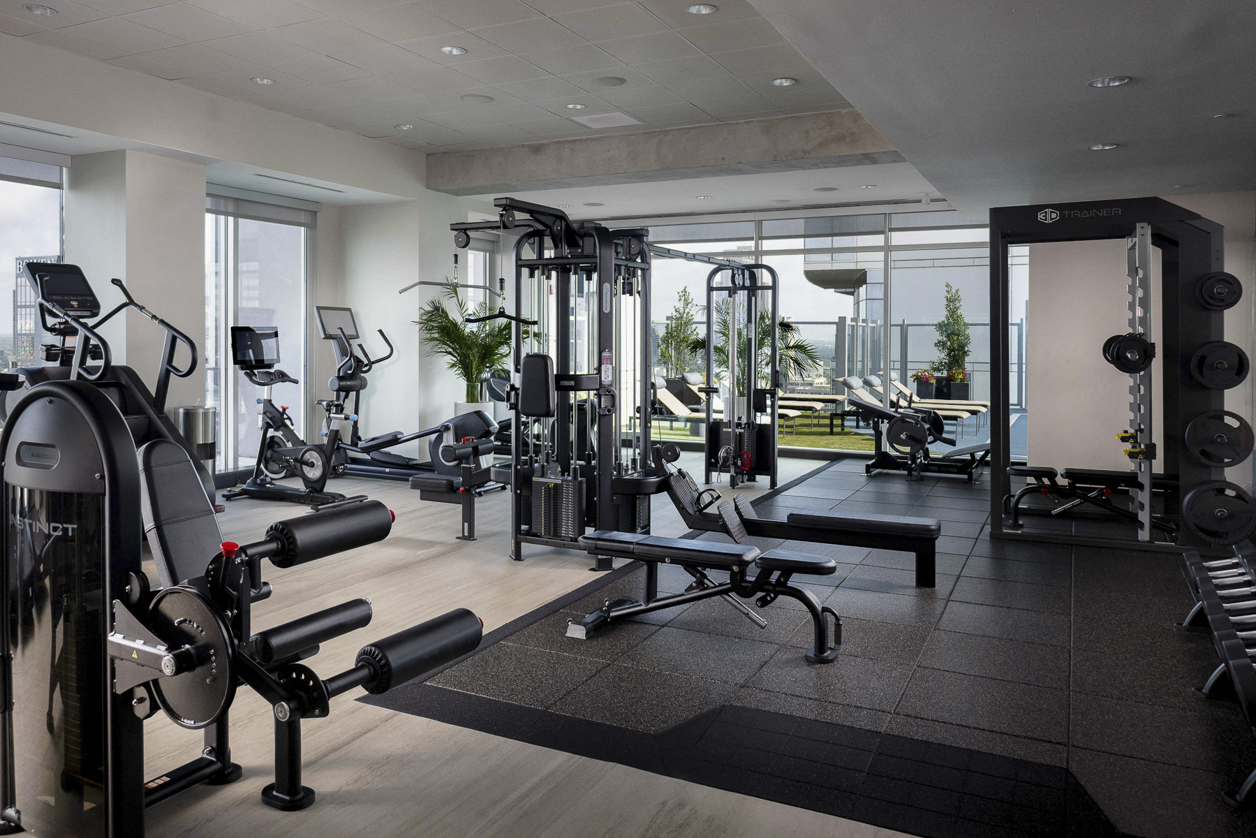 SkyHouse River Oaks Apartments