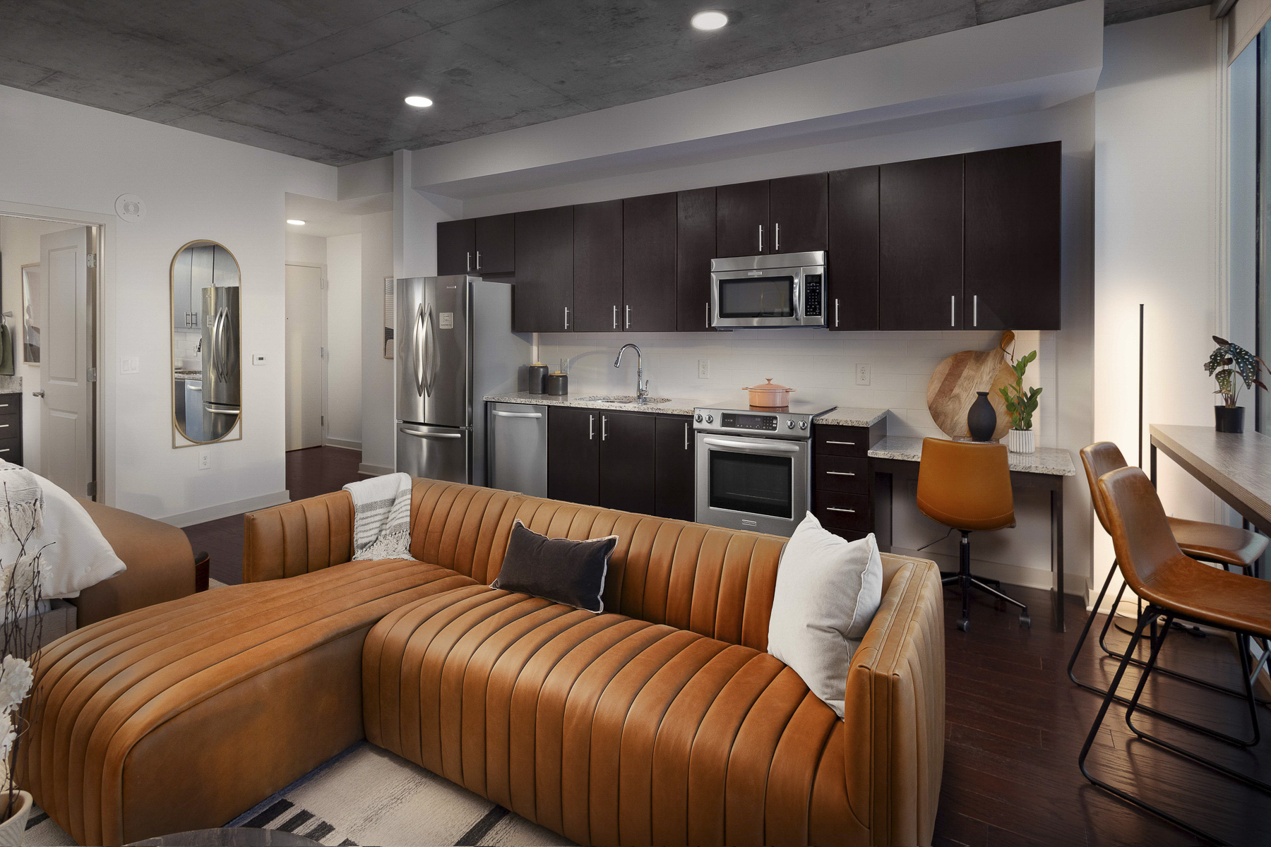 SkyHouse River Oaks Apartments