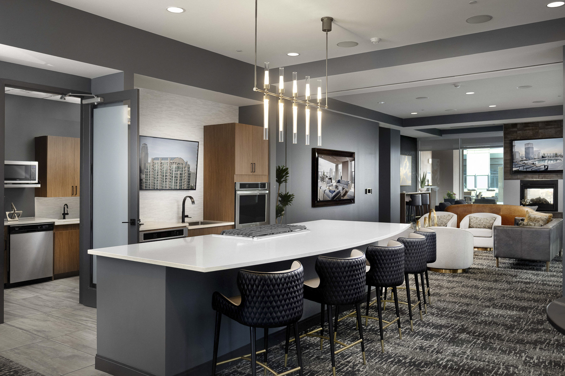 SkyHouse River Oaks Apartments