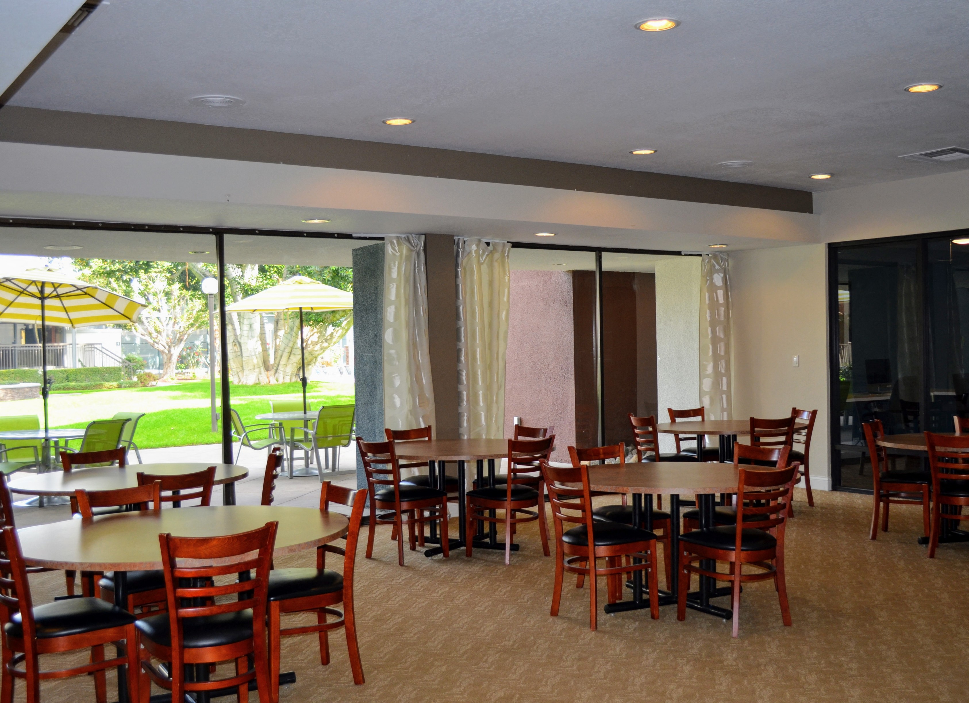 Madison Park Apartment Homes, 2235 W Broadway, Anaheim, CA - RENTCafé