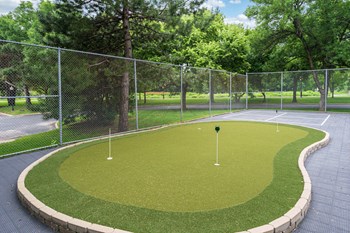 Small putting green - Photo Gallery 20
