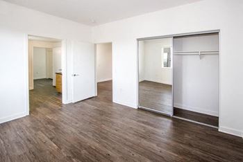 CA_CANOGAPARK_AZURE_p0458539_16_16_1_PhotoGallery